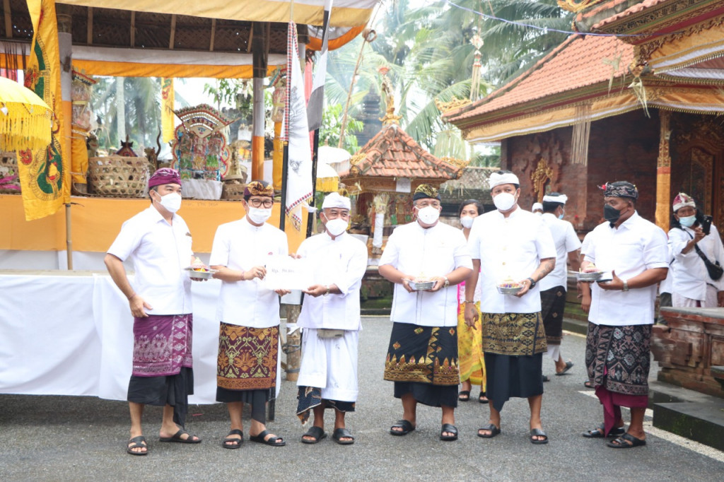 Desa Adat Balangan Gelar Karya Ngenteg Linggih, Sekda Adi Arnawa Ajak Krama Tetap Taati Prokes